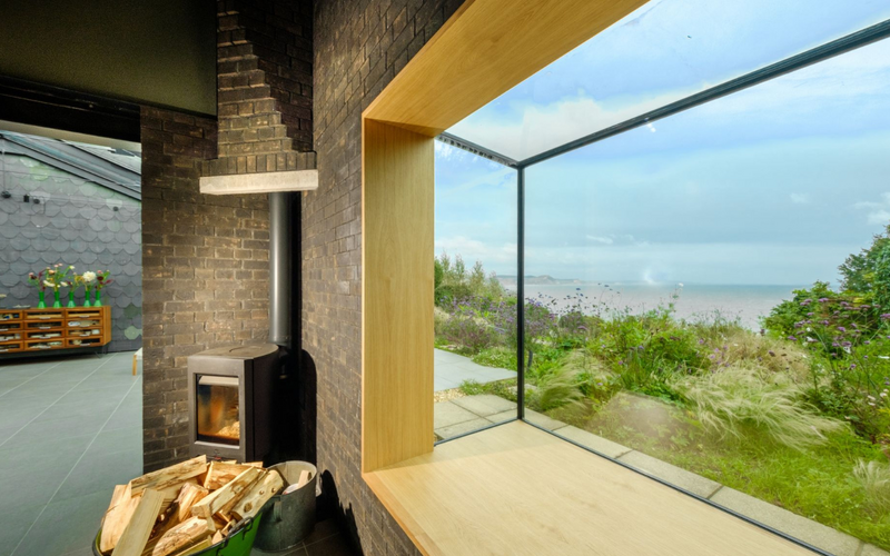 Structural Glass and Glazing - Oriel Window