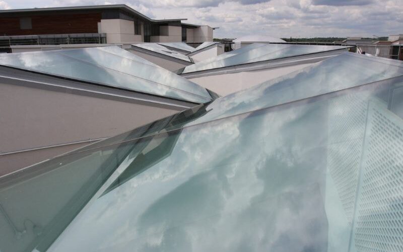 shaped-roof-glazing-for-university-building-design-in-hertfordshire