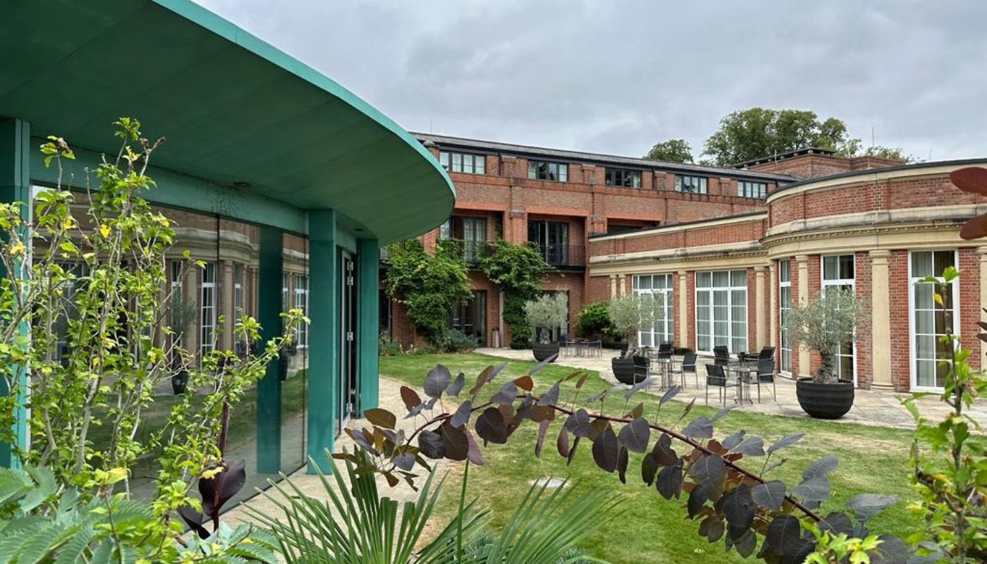 Golf Club Glazing: Hospitality and Resorts